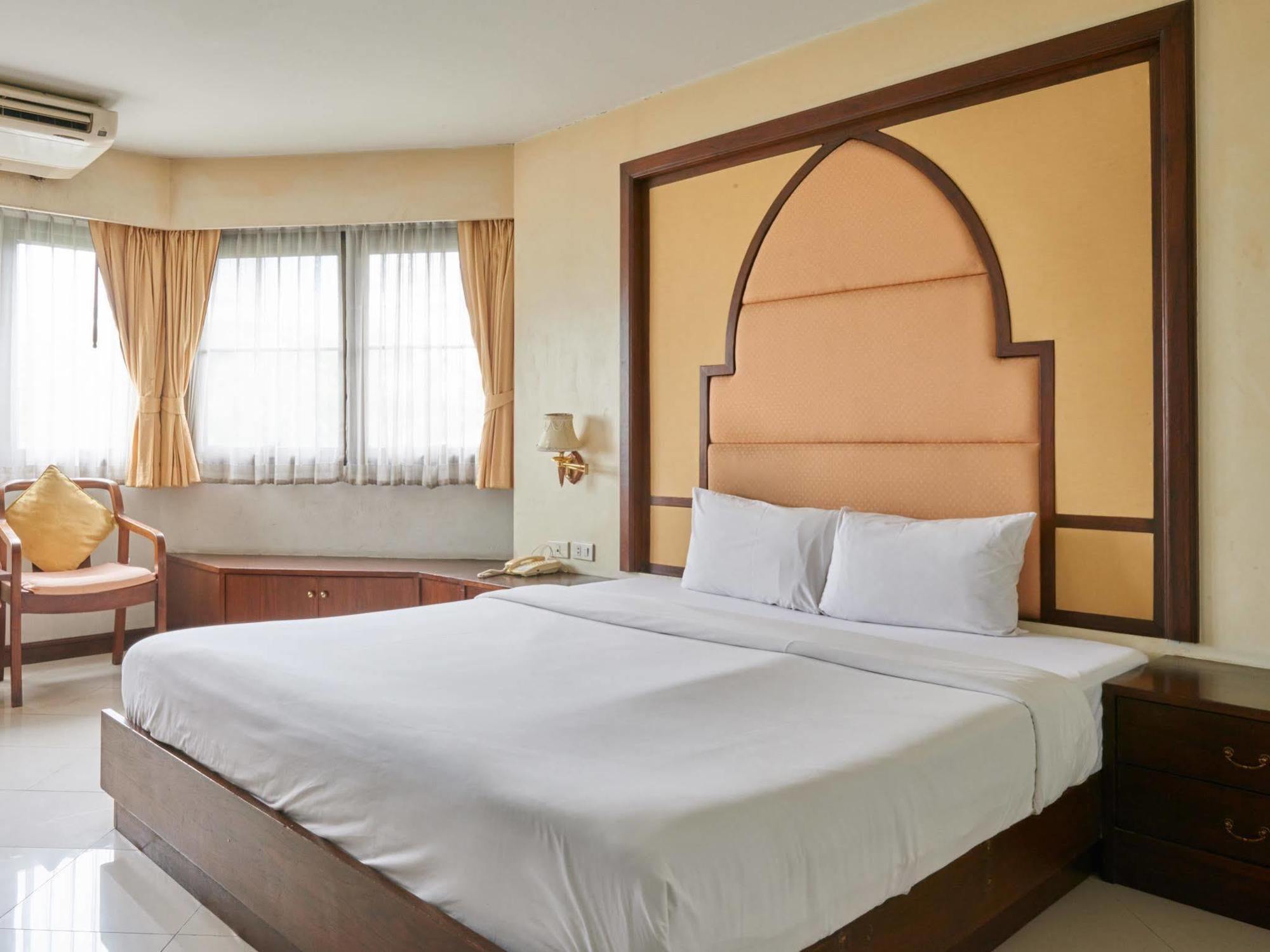 For You Residence Бангкок Экстерьер фото